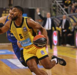 El Maccabi ficha a David DeJulius