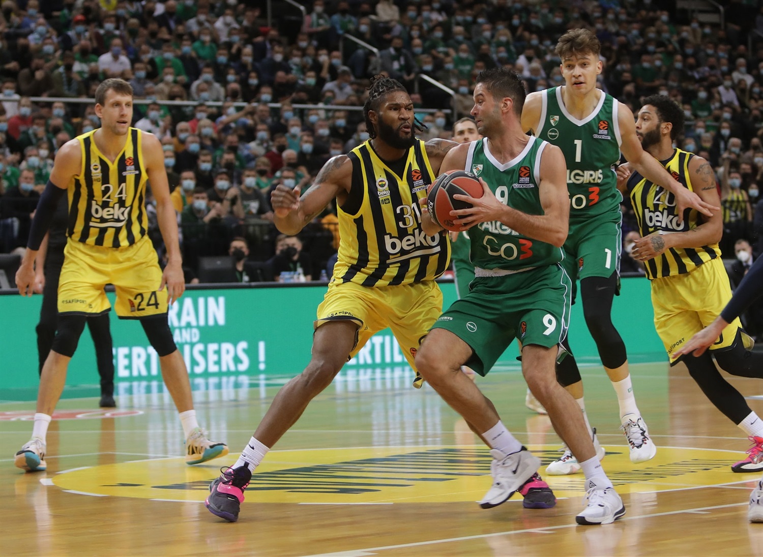 El Zalgiris completa su semana perfecta superando al Fenerbahce (86-75)