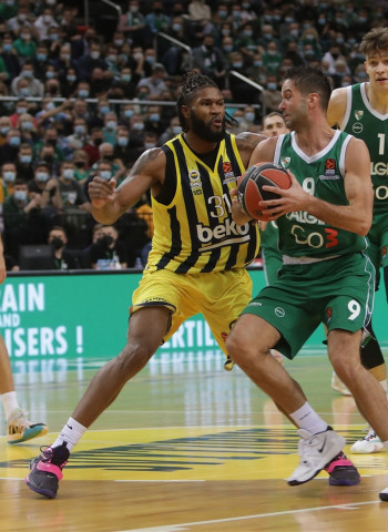 El Zalgiris completa su semana perfecta superando al Fenerbahce (86-75)