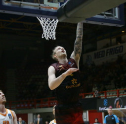 Al Gran Canaria se le escapa la victoria en Patras en los últimos minutos (93-82)