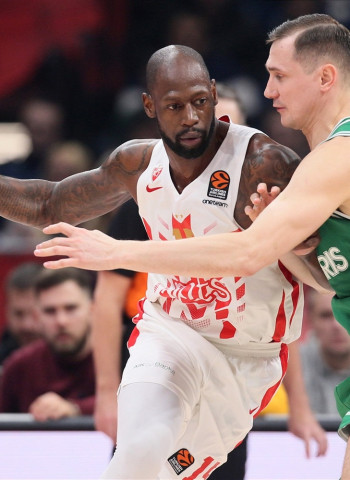 El Bayern Munich negocia con James Gist