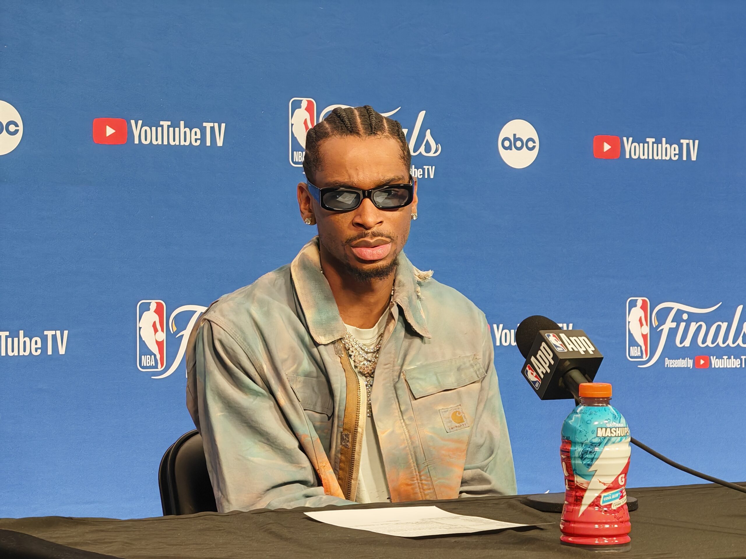 Shai Gilgeous-Alexander: “Tenemos que devolver esa presión si queremos ganar fuera de casa”