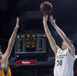 El Real Madrid domina de principio a fin al Gran Canaria (92-76)
