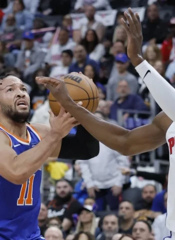 Un renqueante Brunson lidera una remontada que puede ser clave, 94-93 [3-1]