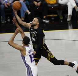Curry le da un respiro a los Warriors (114-97) [2-1]