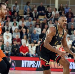 Mónaco se impone al Valencia por uno, 79-78
