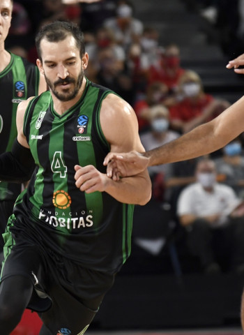 Victoria a domicilio en Europa del Joventut (77-84)
