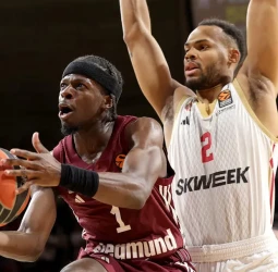 Mike James deslumbra al Bayern Múnich, 80-91
