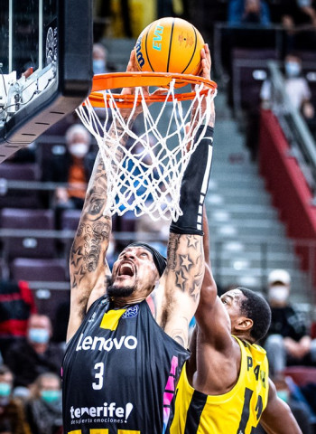 Julian Gamble deja un buen registro en el Lenovo Tenerife