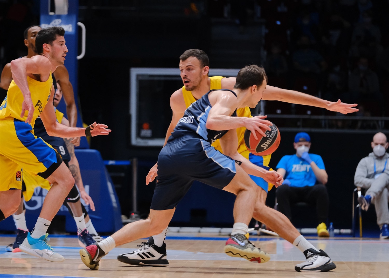 El Zenit busca ampliar su racha de victorias ante un Maccabi en horas bajas