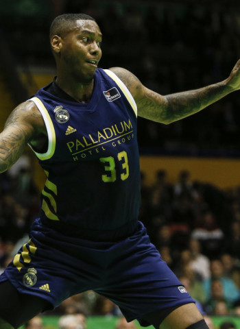 Un contundente Real Madrid vence en la cancha del Real Betis (64-84)