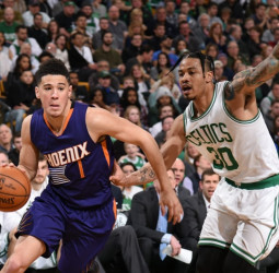 ¿Qué ha pasado en la NBA? Booker se va hasta los 70 puntos. Los favoritos no ceden