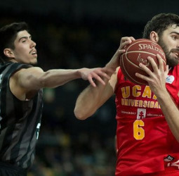 El tercer cuarto acaba con la maldición de Mirilla (71-82)