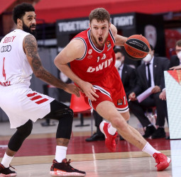 La vuelta de Vezenkov al Olympiacos, cuestión de días