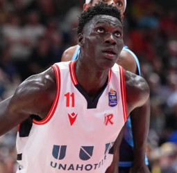 Paris Basketball se interesa por Momo Faye