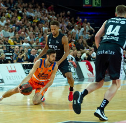 Remontada incompleta del Valencia Basket  en Bilbao (83-79)