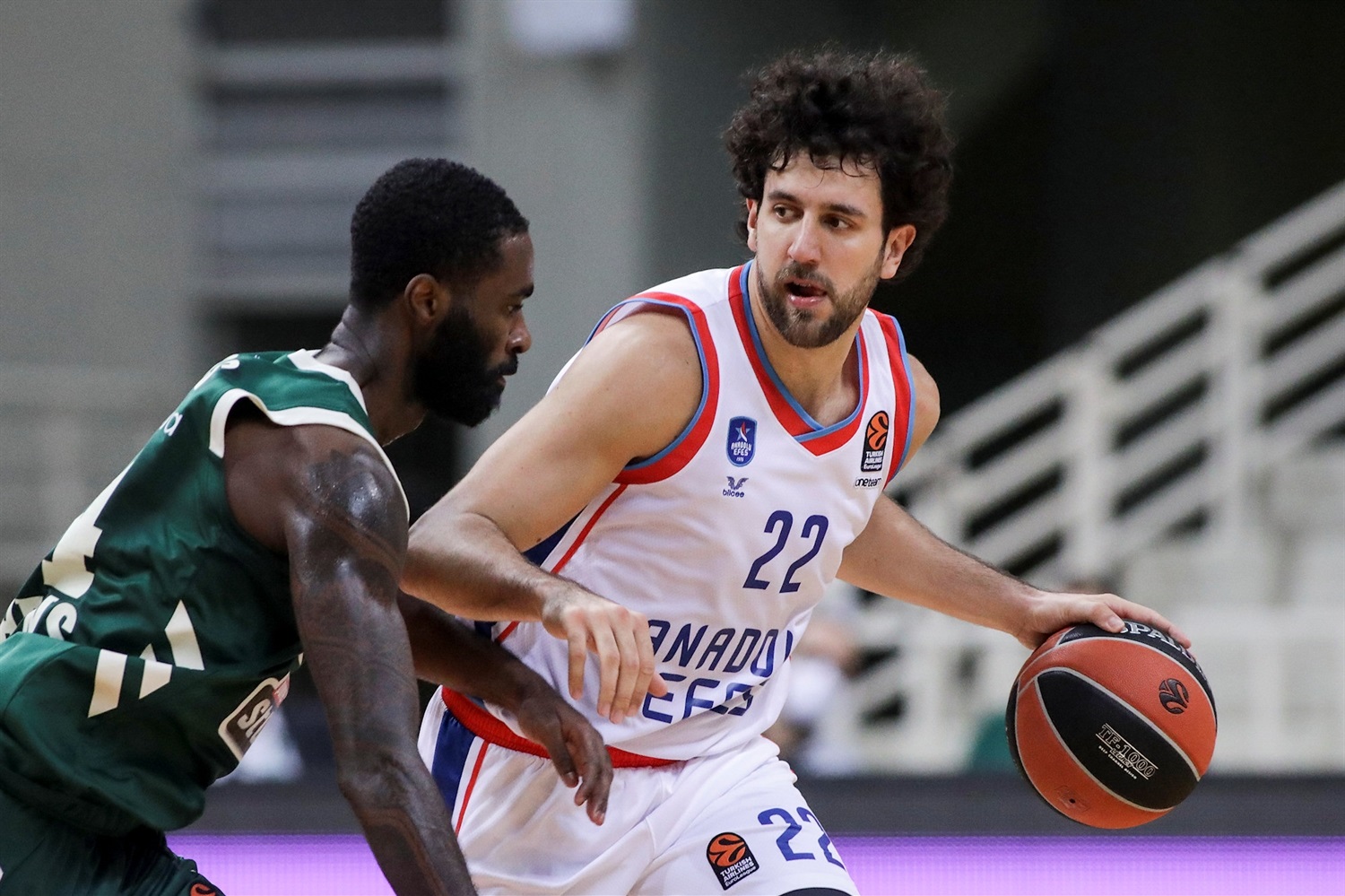 El Anadolu Efes supera a un correoso Panathinaikos (77-80)