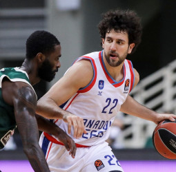 El Anadolu Efes supera a un correoso Panathinaikos (77-80)