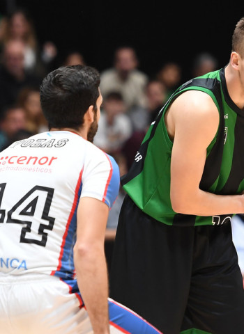 El Joventut sigue en la senda de la victoria para recuperar posiciones, buena victoria ante Obradoiro (101-77)
