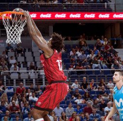 Lucas Nogueira vuelve a las canchas de la mano del Muharraq de Bahrein