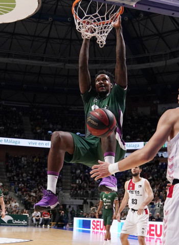 Un gran último cuarto del Unicaja decanta la victoria ante RETAbet Bilbao Basket (77-70)