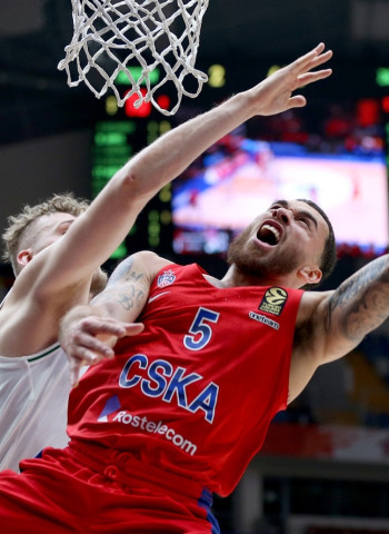 EL CSKA Moscú logra superar en la prórroga al Zalgiris Kaunas con un triple en la bocina de James (85-82)