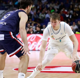 Real Madrid, victoria y clasificación para el playoff de la Liga (78-65)