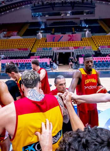 España arranca contra Georgia con la ilusión intacta