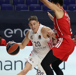 Jaycee Carroll jugará una temporada más con el Real Madrid