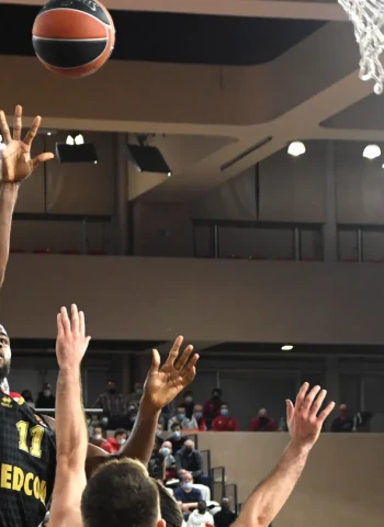 Diallo lidera al Mónaco a una victoria clave (92-78)