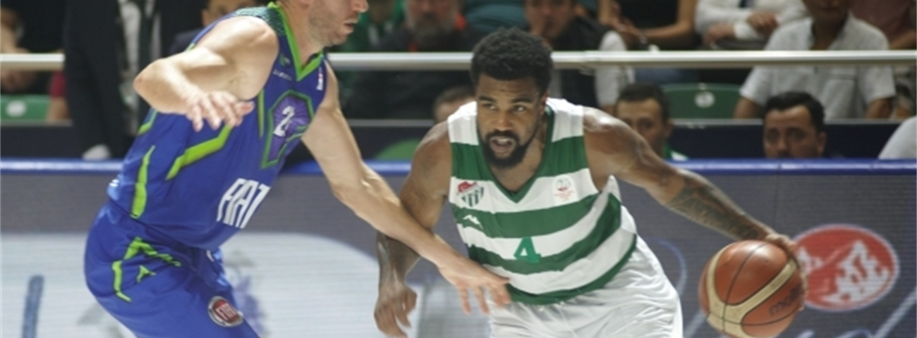 Chris Jones, cerca del Maccabi Tel Aviv