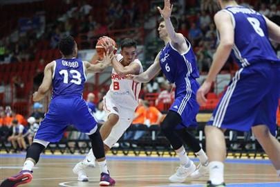 #U20M ¡Triple sobre la bocina de Marc García para la victoria! (60-59)