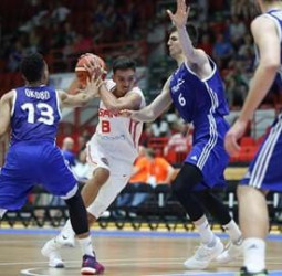 #U20M ¡Triple sobre la bocina de Marc García para la victoria! (60-59)