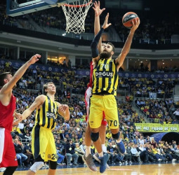 Luigi Datome quiere seguir en el Fenerbahce