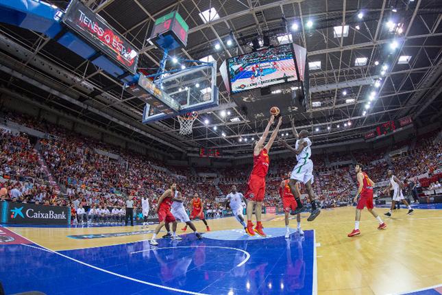 España pone rumbo a Río pleno de confianza (100-61)