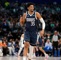 Los Dallas Mavericks negociarán una renovación de contrato con Christian Wood