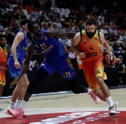 Un brillante Valencia Basket desborda al Alba Berlín (87-73)