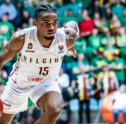 Los leones belgas rugen ante una Lituania en estado de shock