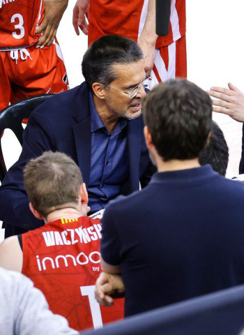 El BAXI Manresa recibe al Valencia Basket y se quiere hacer fuerte en el Nou Congost