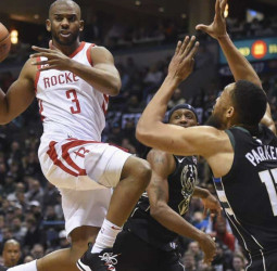 Chris Paul quiere seguir en los Rockets y convencer a LeBron para que fiche por los Houston