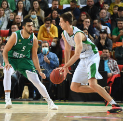 Victoria del Joventut contra el Slask Wroclaw (73-87)