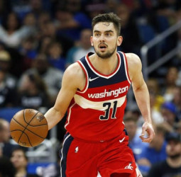 Satoransky jugará en los Chicago Bulls