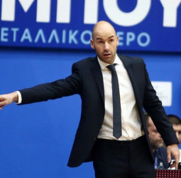 Vassilis Spanoulis deja el Peristeri
