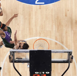 El Unicaja vence al UCAM Murcia con puño de hierro (96-71)