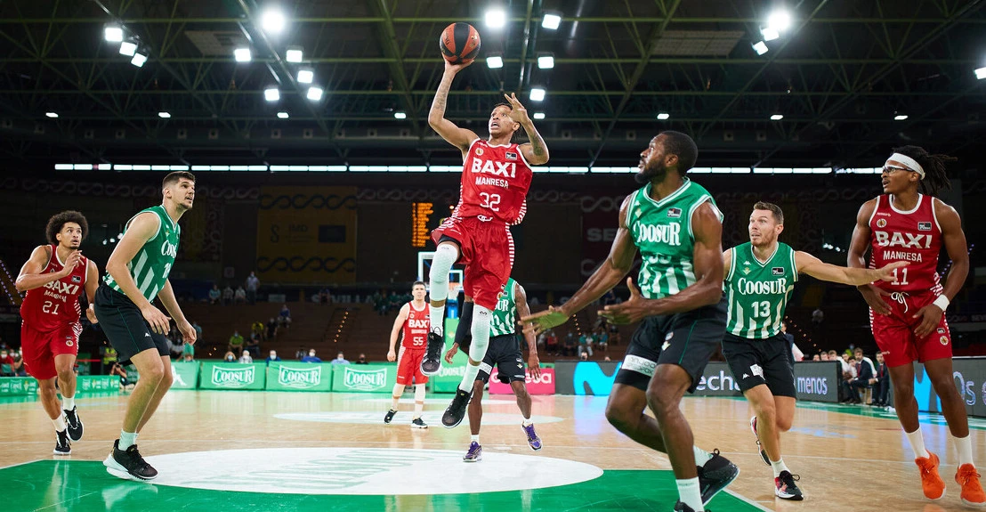 El BAXI Manresa logra una primera victoria de récord (64-106)
