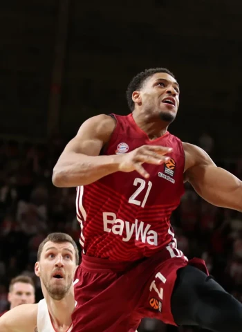 El Bayern se clasifica para los playoffs al vencer al Estrella Roja (82-57)
