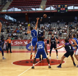 Derrota de pretemporada del San Pablo Burgos en Gijón (68-59)