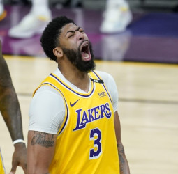 Davis y LeBron hacen reaccionar a los Lakers (102-109) [1-1]