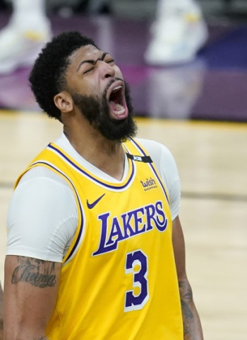 Davis y LeBron hacen reaccionar a los Lakers (102-109) [1-1]