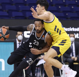 El ALBA Berlín se lleva un cara o cruz ante el ASVEL Villeurbanne (76-75)